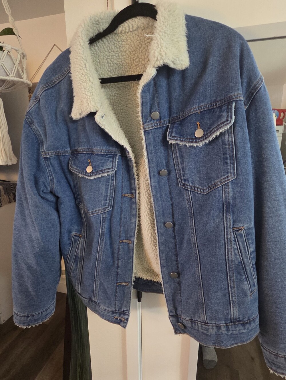 Sherpa-Lined Blue Denim Jacket for Women